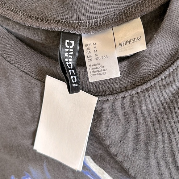 Jenna Ortega Wednesday T-Shirt - Picture 5 of 7